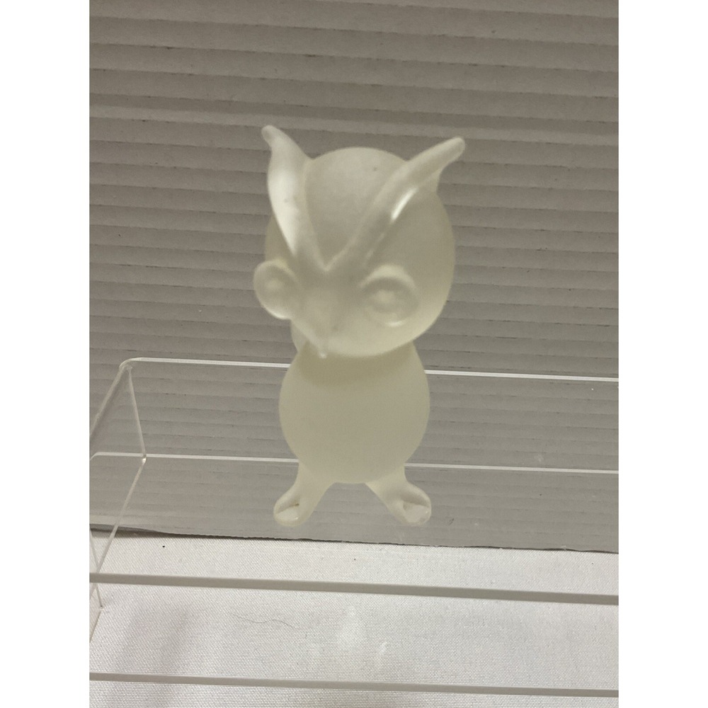 Vtg Titan Art Glass Frosted Standing Owl Figurine Made In‎ The USA Paperweight